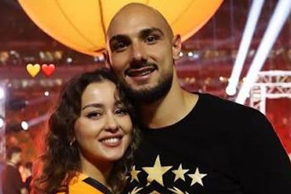 Asena Atalar ile Ahmed Kutucu'nun birlikte çekilen bir karesi